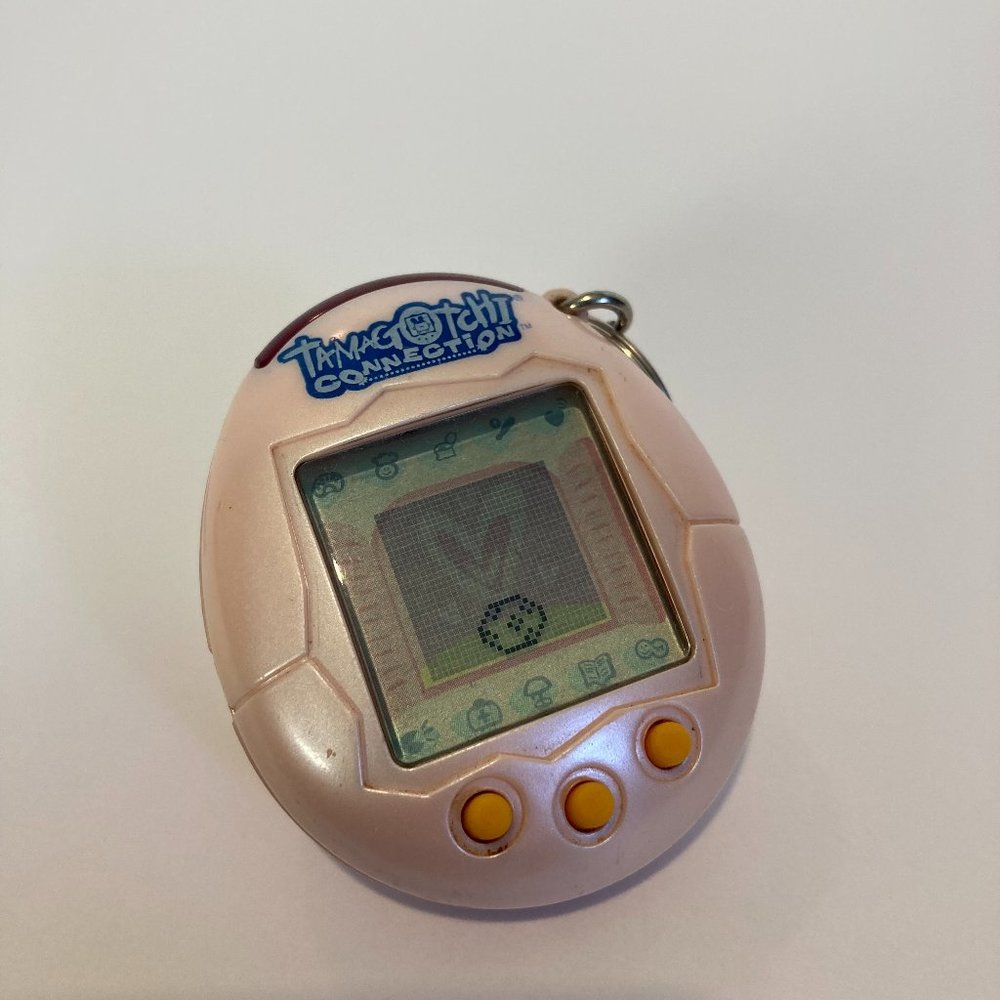 Tamagotchi Connection Original V1 2004 Pink Peach Pearl Pearlescent Working